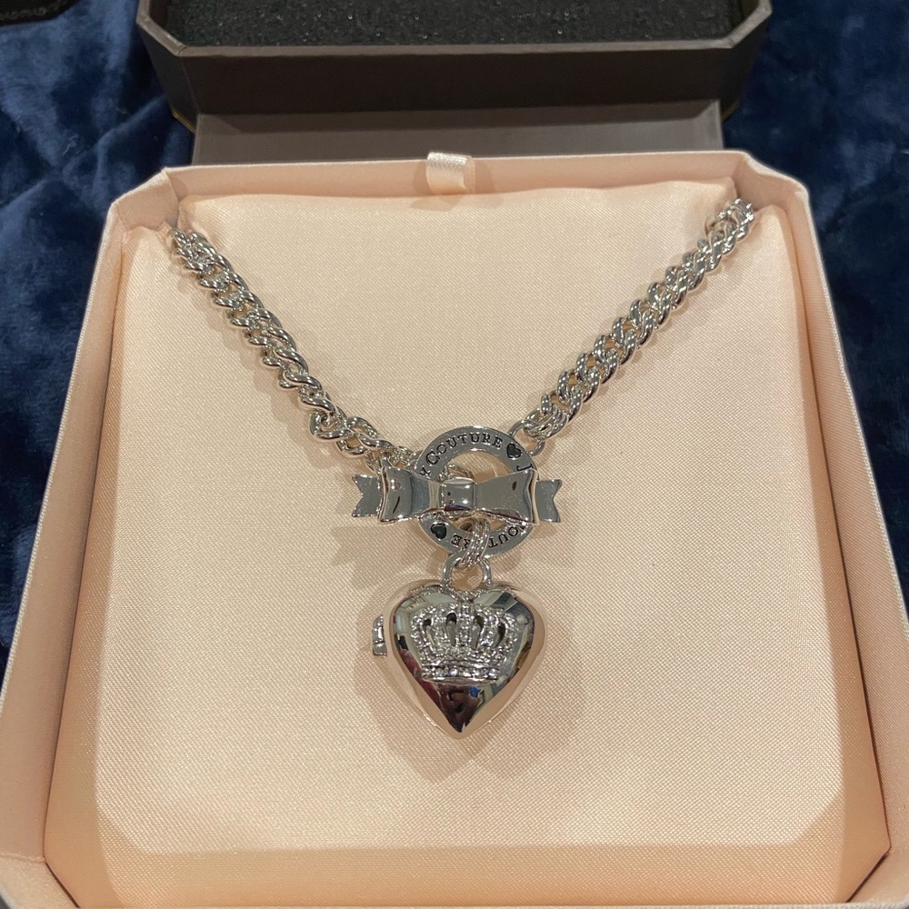 Silver juicy couture chain necklace with locket